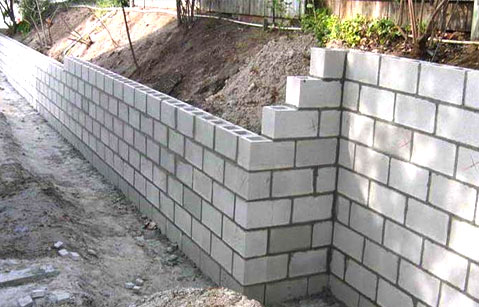Long-Lasting Cement Retaining Wall Blocks in Brisbane